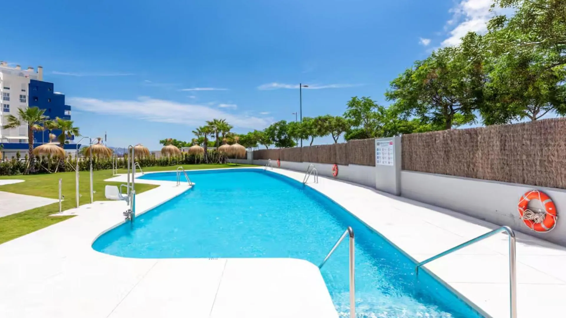 Neubau Am Meer & Pool Bahiarooms Torre Del Mar Apartment